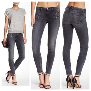 ✨ J Brand Grey Skinny Jeans with Zipper details ✨🔥🔥